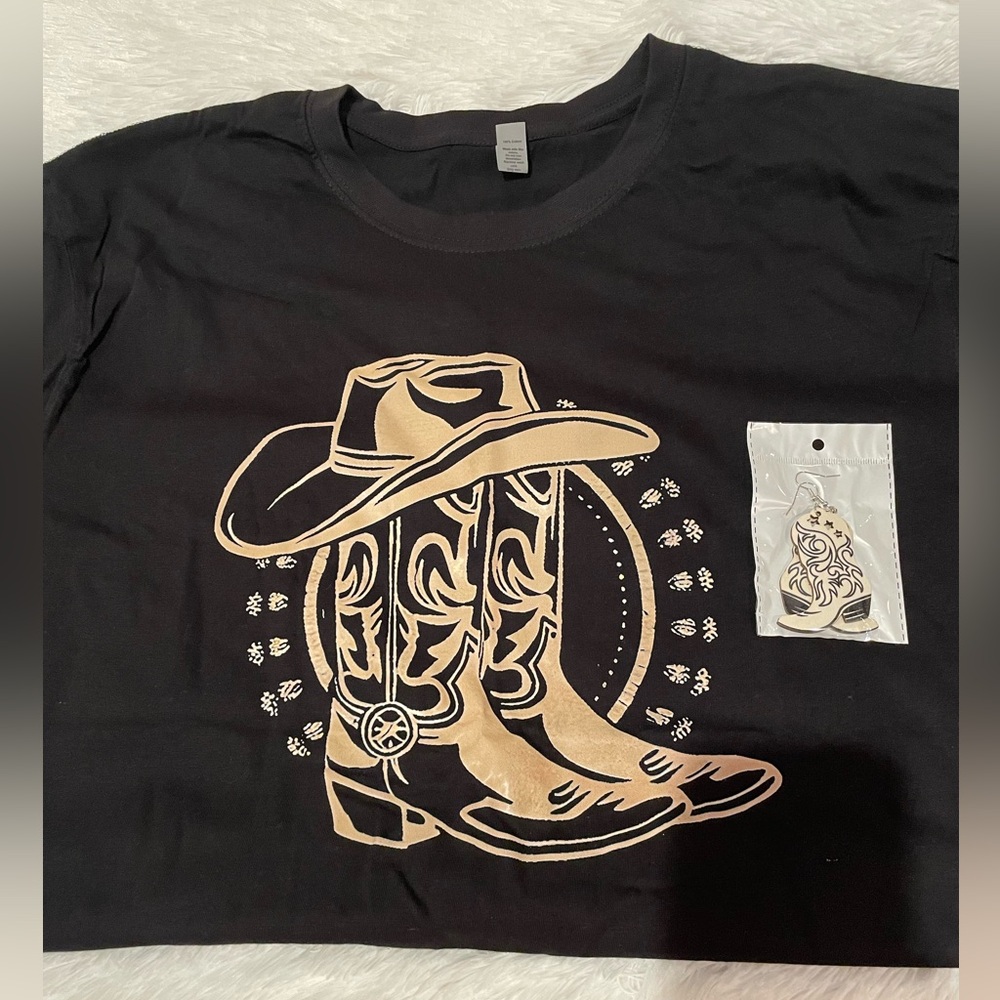 Cowboy Boots T-Shirt with matching earrings